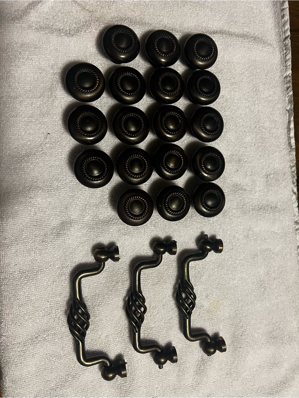 Antique-Bronze Style Replacement Cabinet Knobs & Handles Set